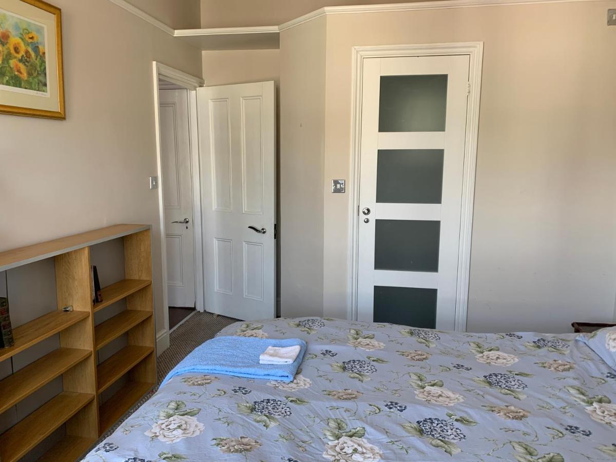 Sunny Ensuite Room And Annex Near Tottenham Stadium Londres Exterior foto